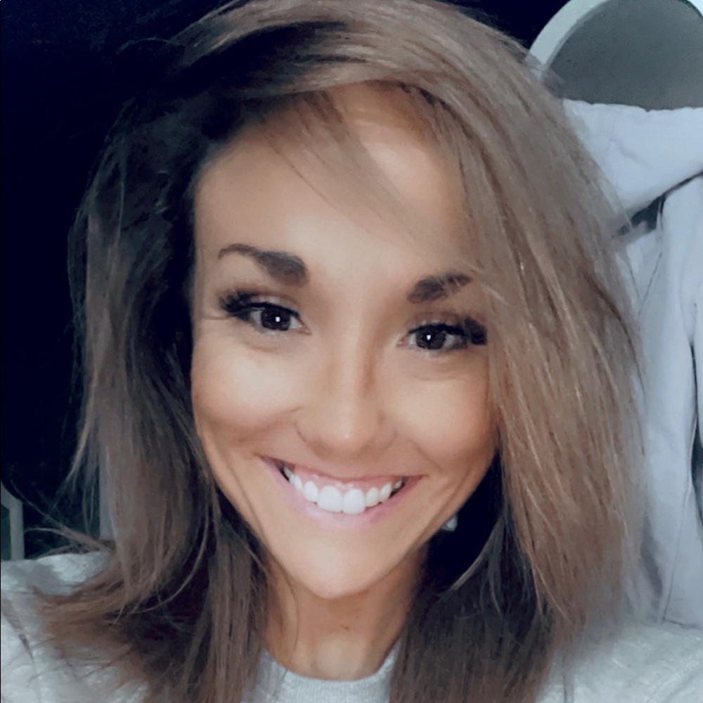 Meet your Posher, Charlotte